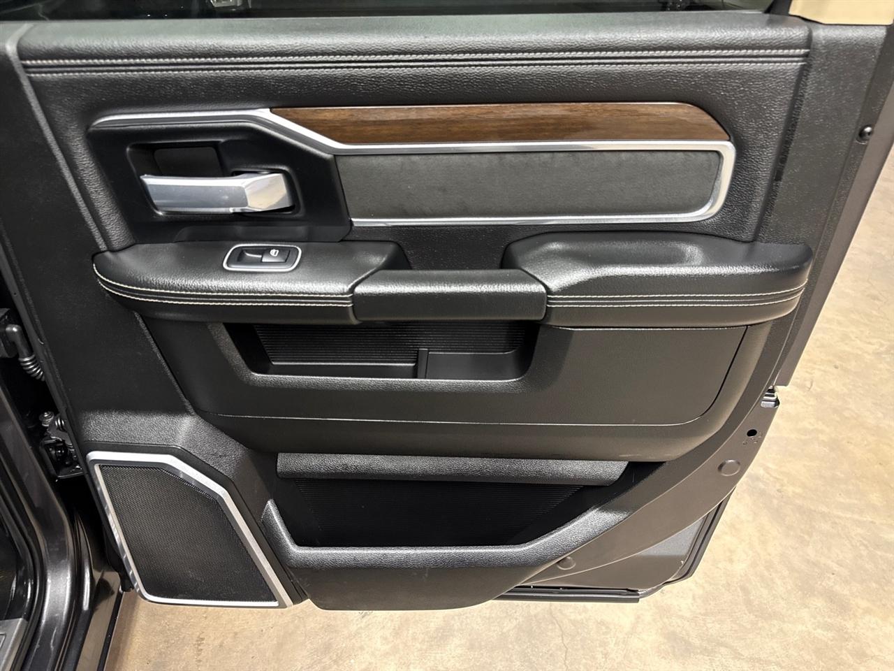 RAM 5500 Crew Cab SWB 4WD DRW 2022