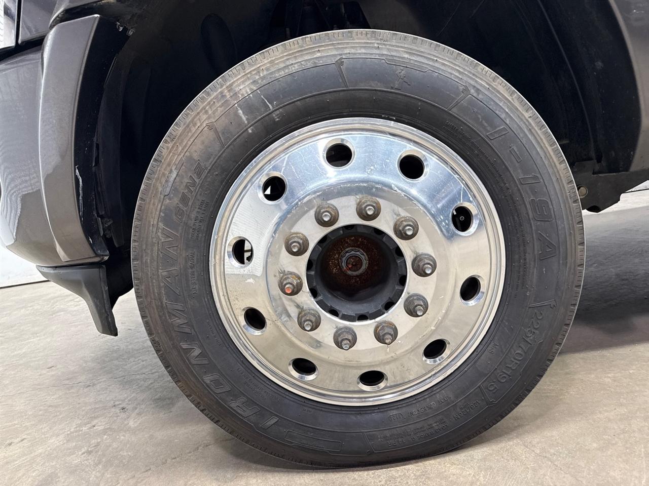 RAM 5500 Crew Cab SWB 4WD DRW 2022