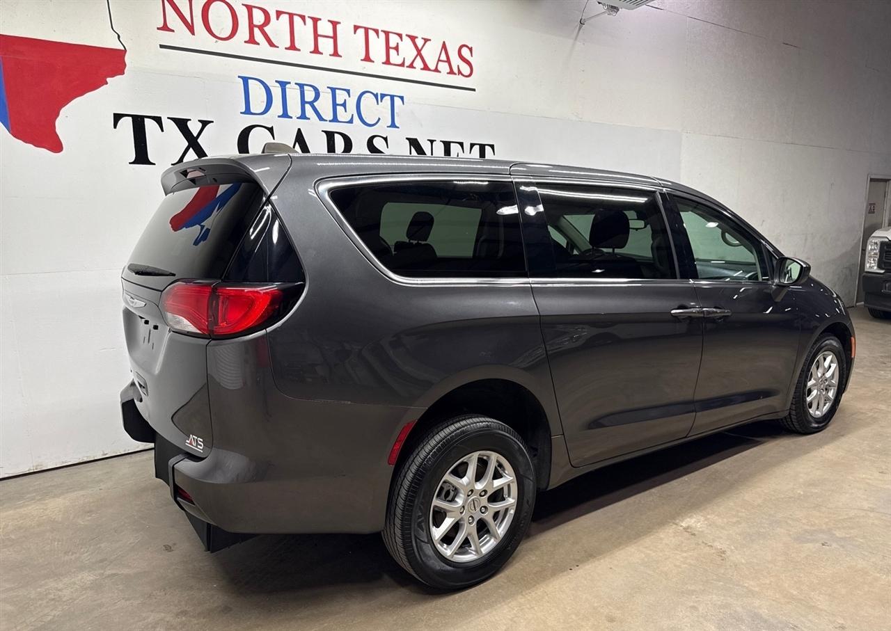 Chrysler Voyager LX 2023