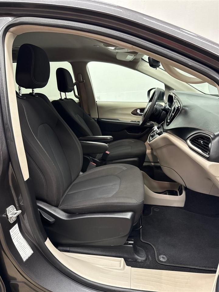 Chrysler Voyager LX 2023