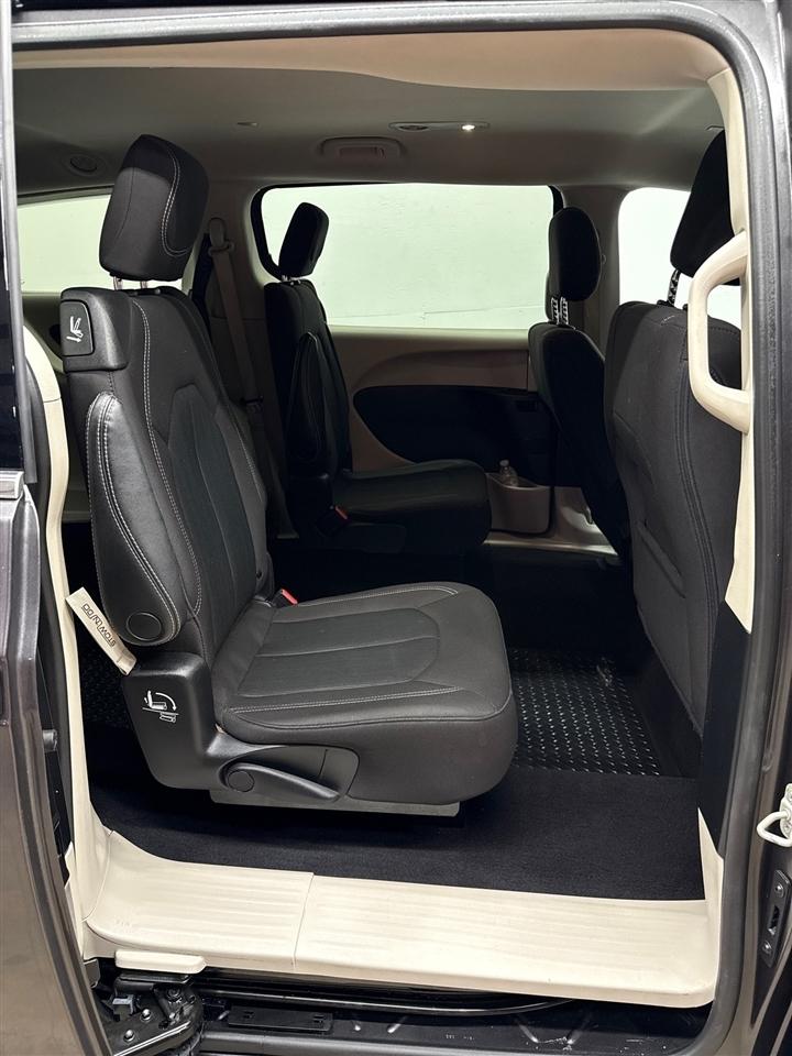 Chrysler Voyager LX 2023
