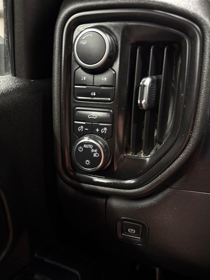 Chevrolet Silverado 3500HD Work Truck Crew Cab 4WD 2022