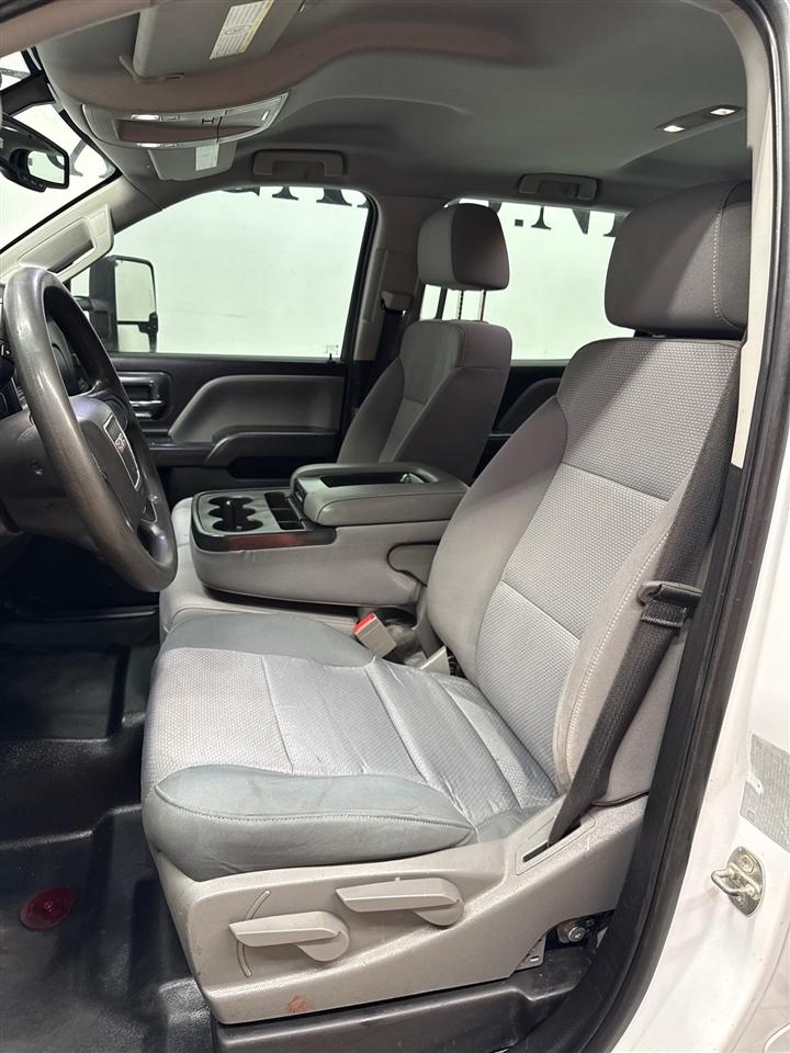 GMC Sierra 3500HD Base Crew Cab 4WD 2019