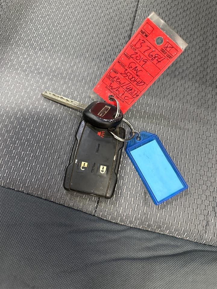 GMC Sierra 3500HD Base Crew Cab 4WD 2019