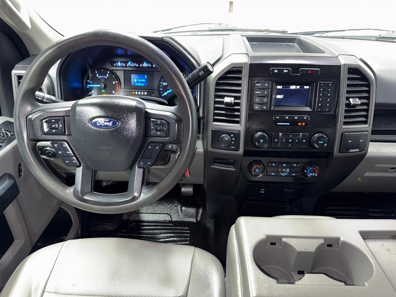 Ford F-350 SD XL Crew Cab Long Bed DRW 4WD 2022