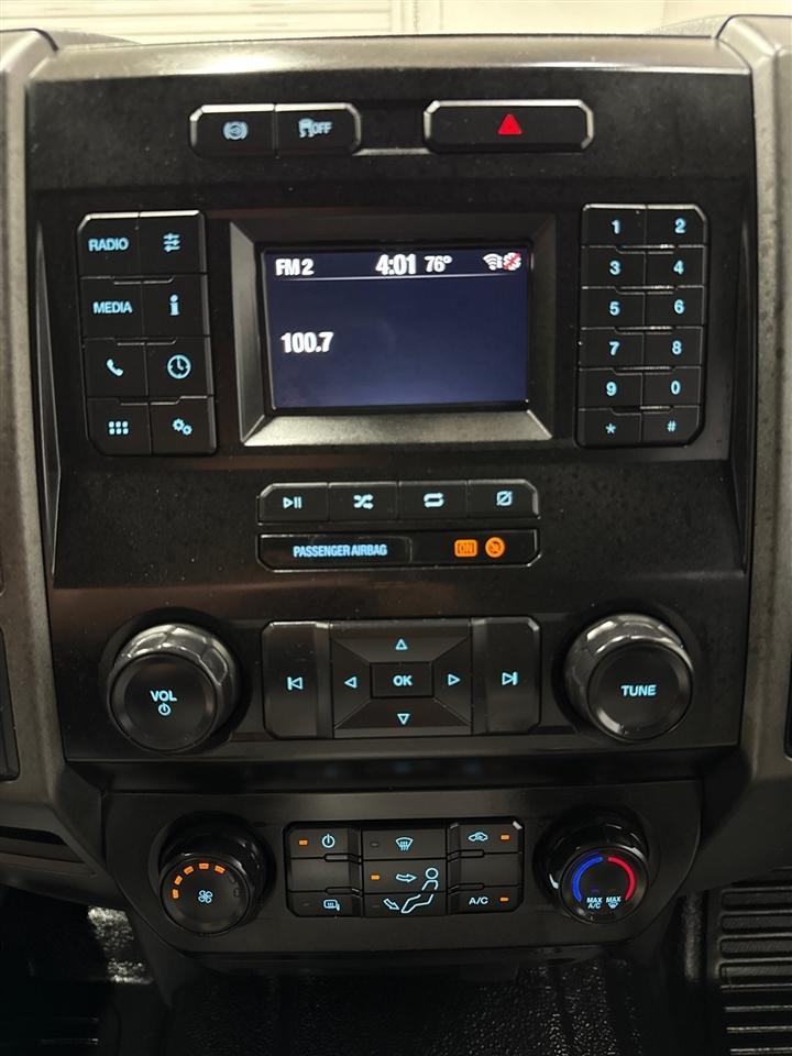 Ford F-350 SD XL Crew Cab Long Bed DRW 4WD 2022