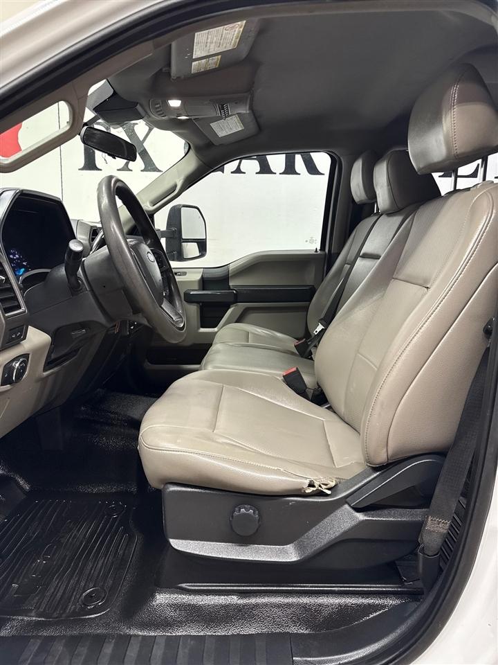 Ford F-350 SD XL Crew Cab Long Bed DRW 4WD 2022