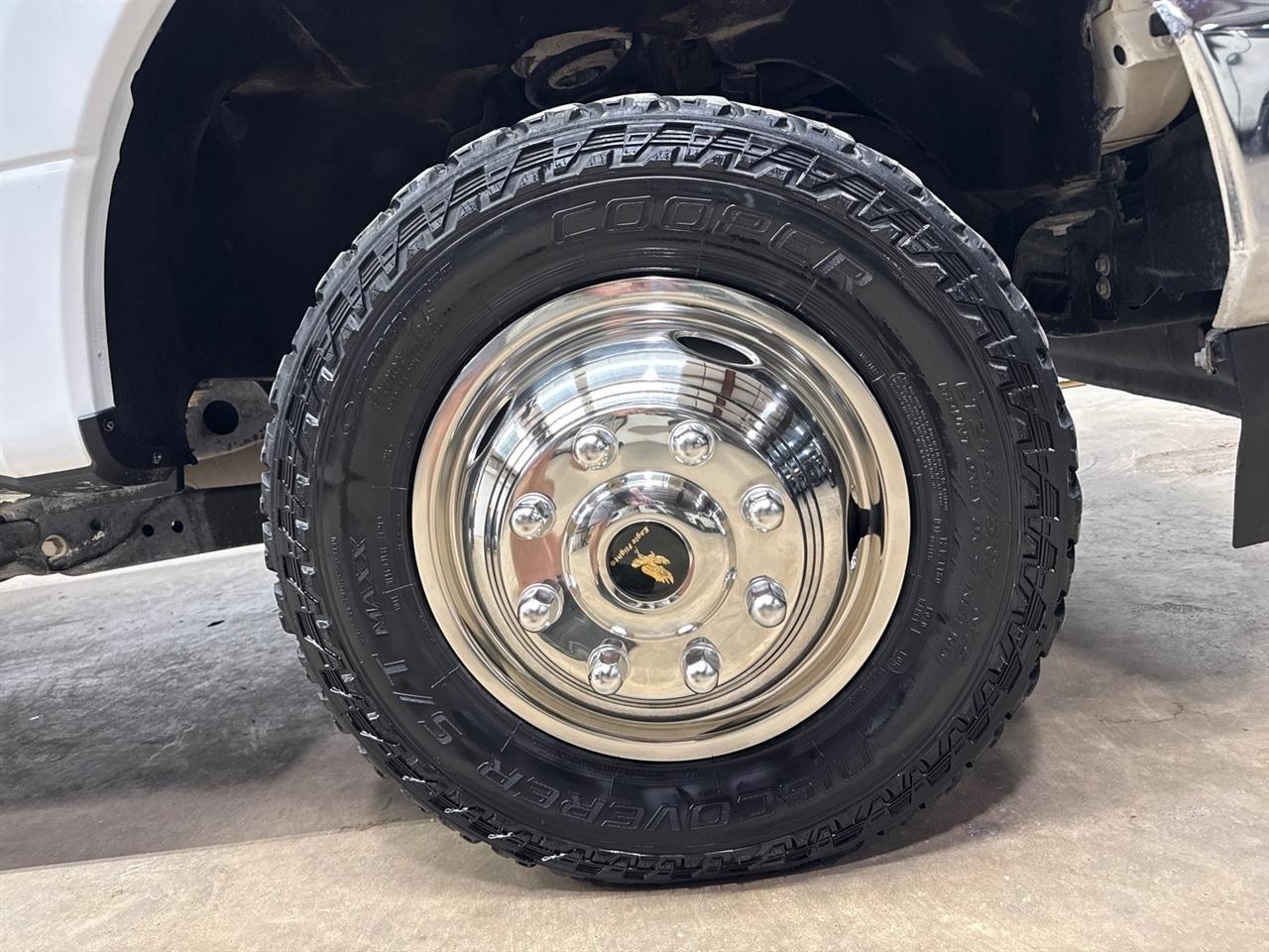 Ford F-350 SD XL Crew Cab Long Bed DRW 4WD 2022