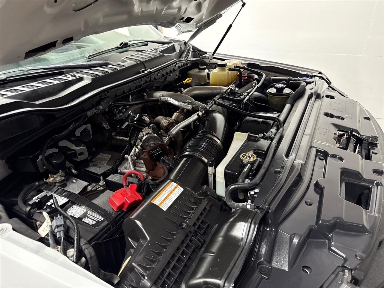 Ford F-350 SD XL Crew Cab Long Bed DRW 4WD 2022