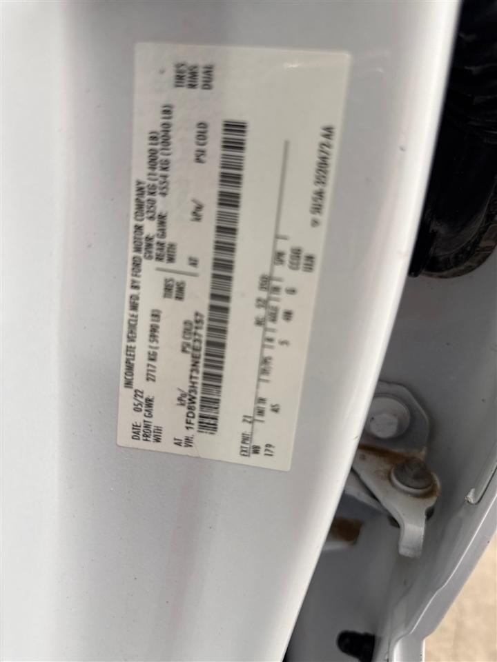 Ford F-350 SD XL Crew Cab Long Bed DRW 4WD 2022