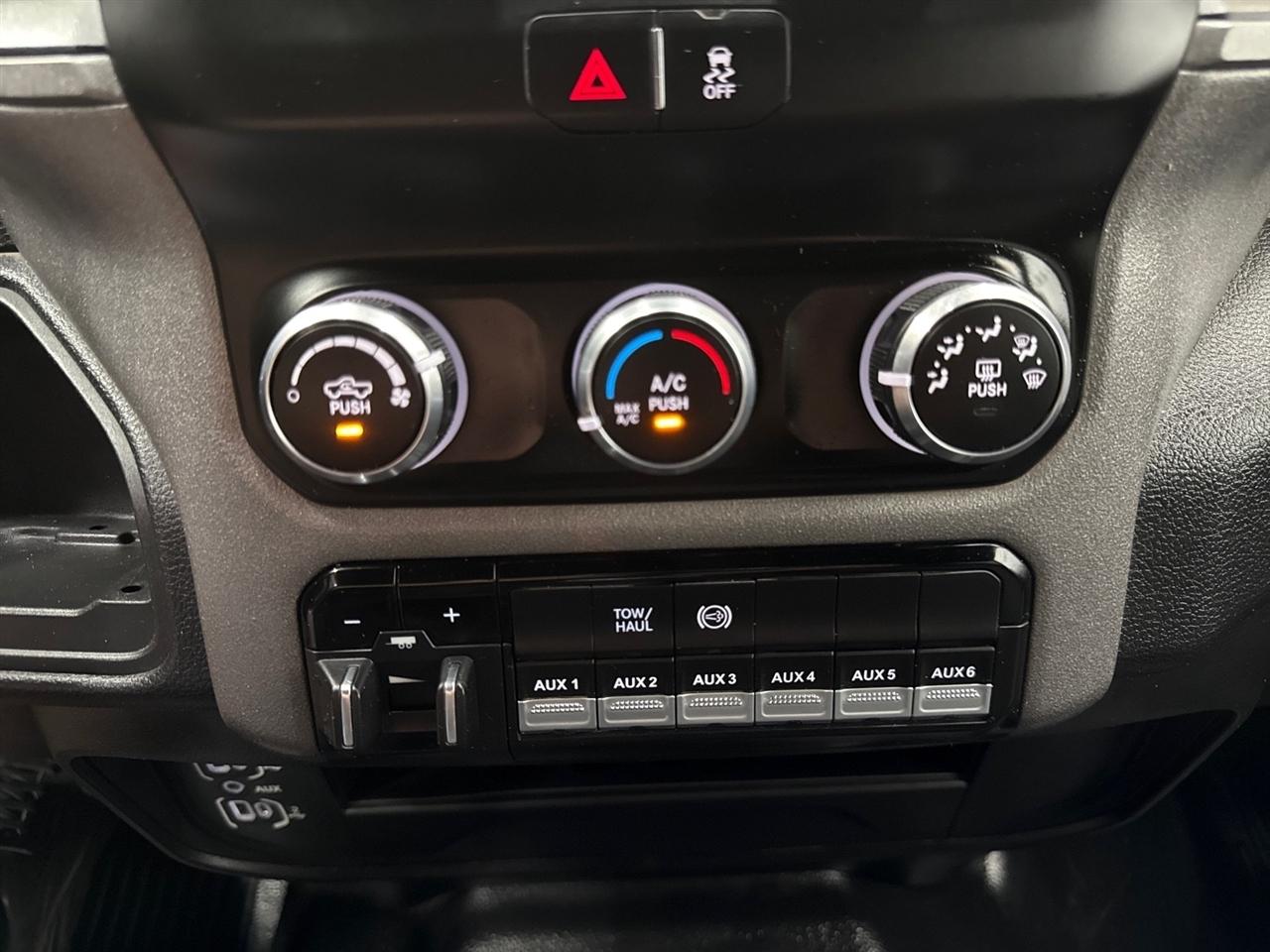 RAM 2500 Tradesman Crew Cab LWB 4WD 2024