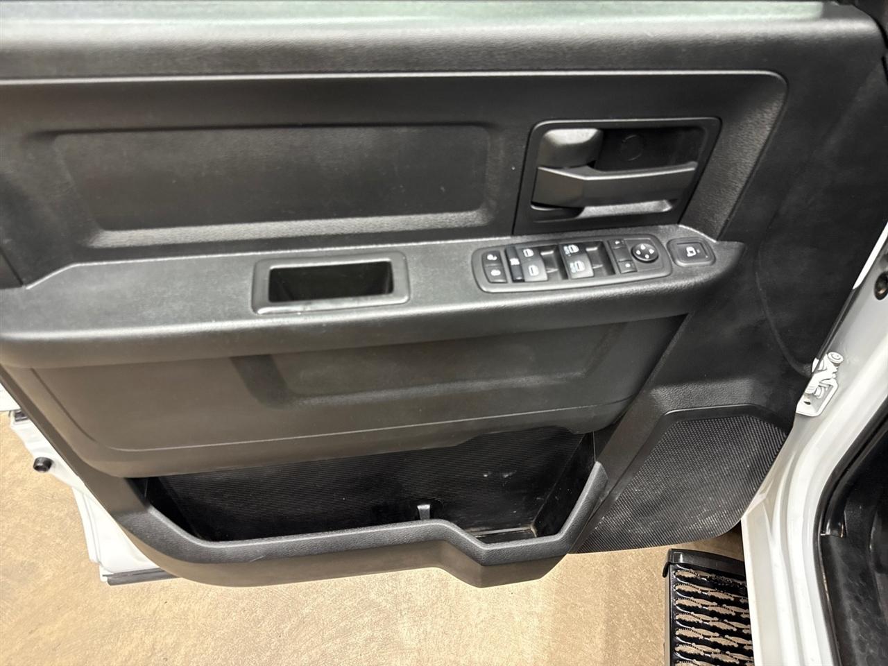 RAM 2500 Tradesman Crew Cab LWB 4WD 2024