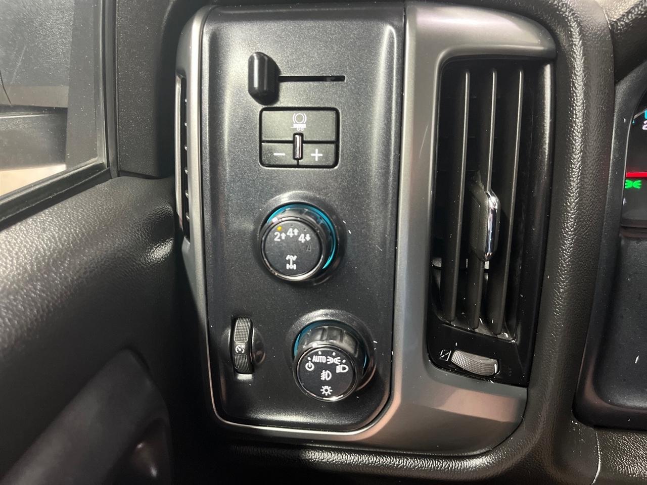 Chevrolet Silverado Medium Duty  2023