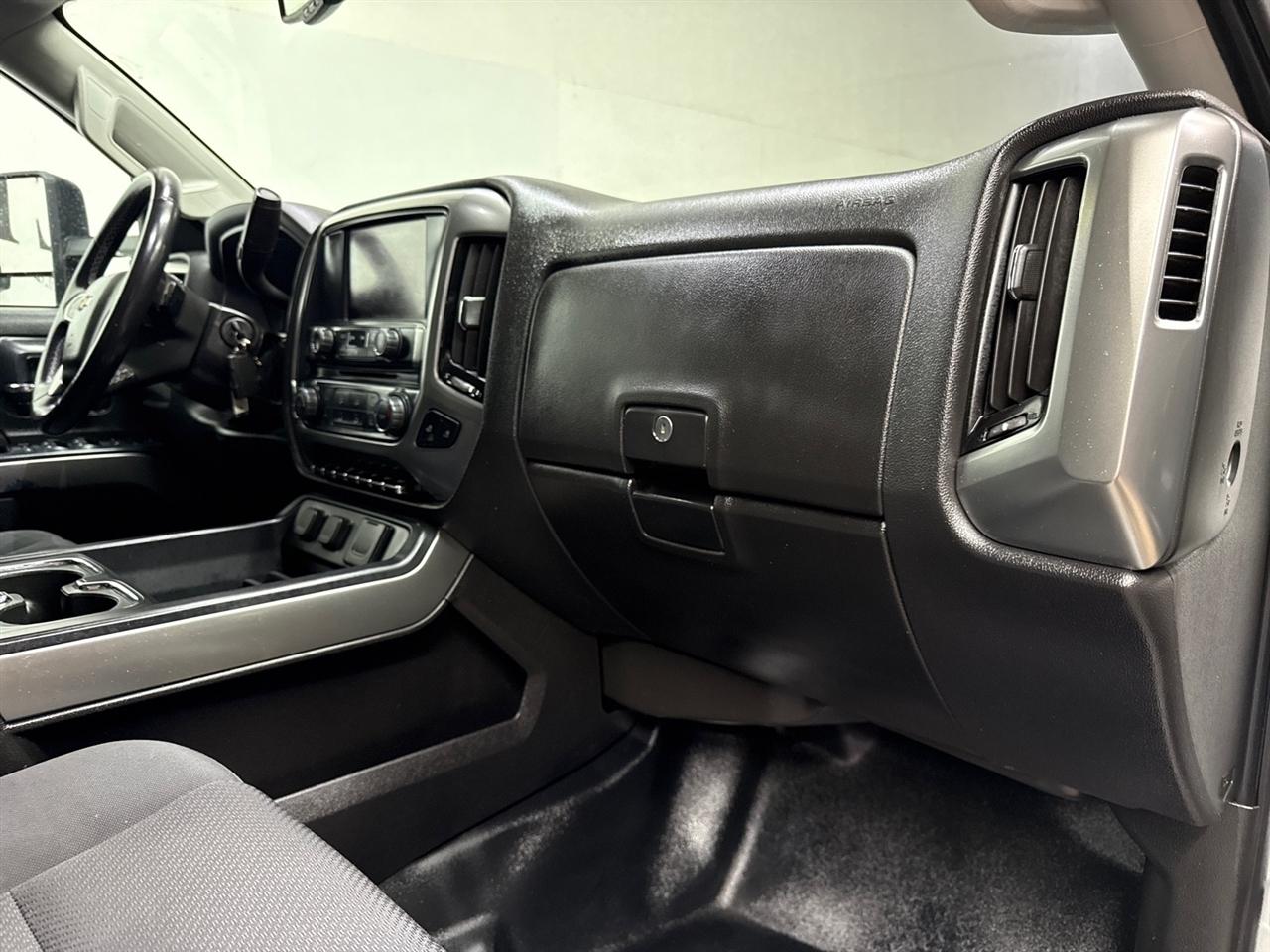 Chevrolet Silverado Medium Duty  2023