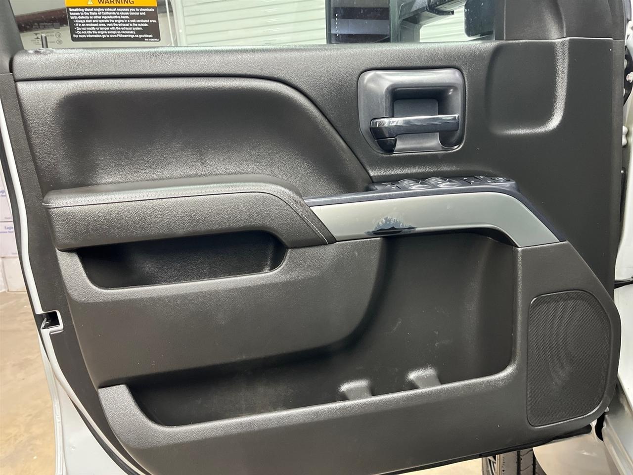 Chevrolet Silverado Medium Duty  2023