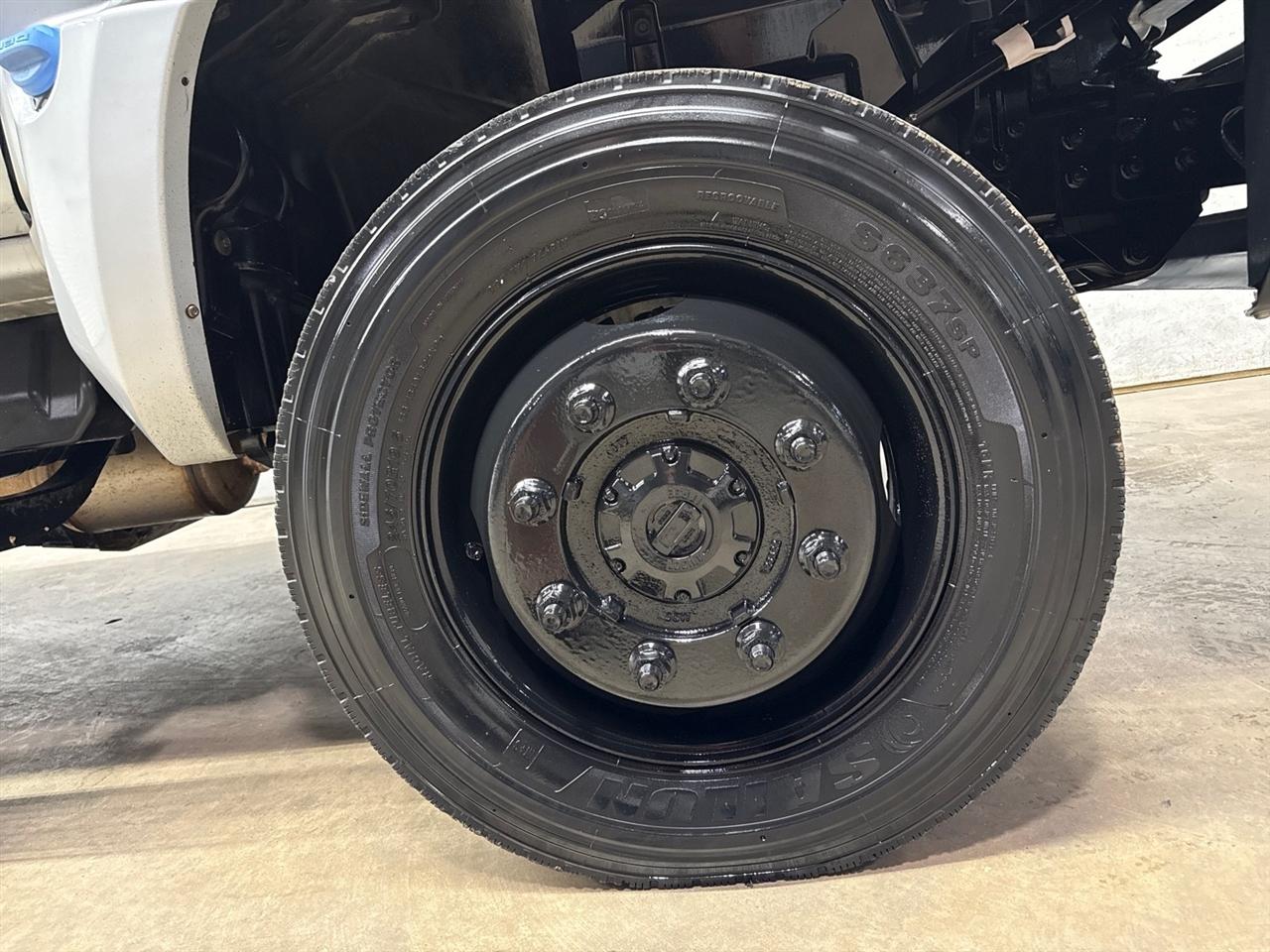 Chevrolet Silverado Medium Duty  2023