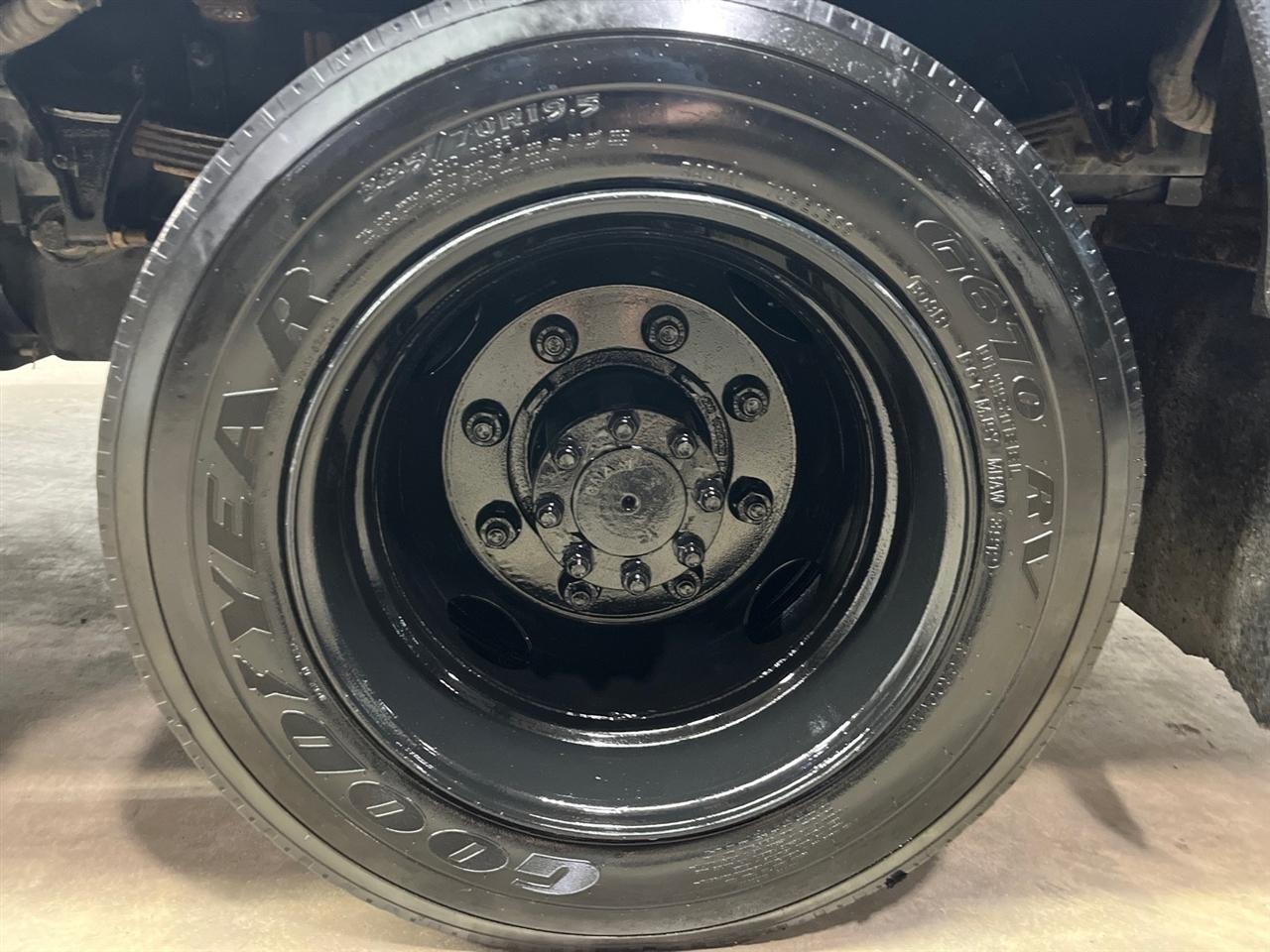 Chevrolet Silverado Medium Duty  2023