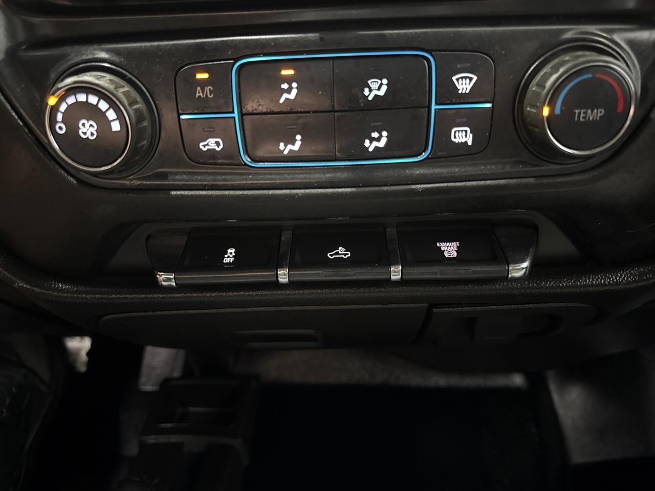 Chevrolet Silverado 2500HD Work Truck Crew Cab Short Box 4WD 2019