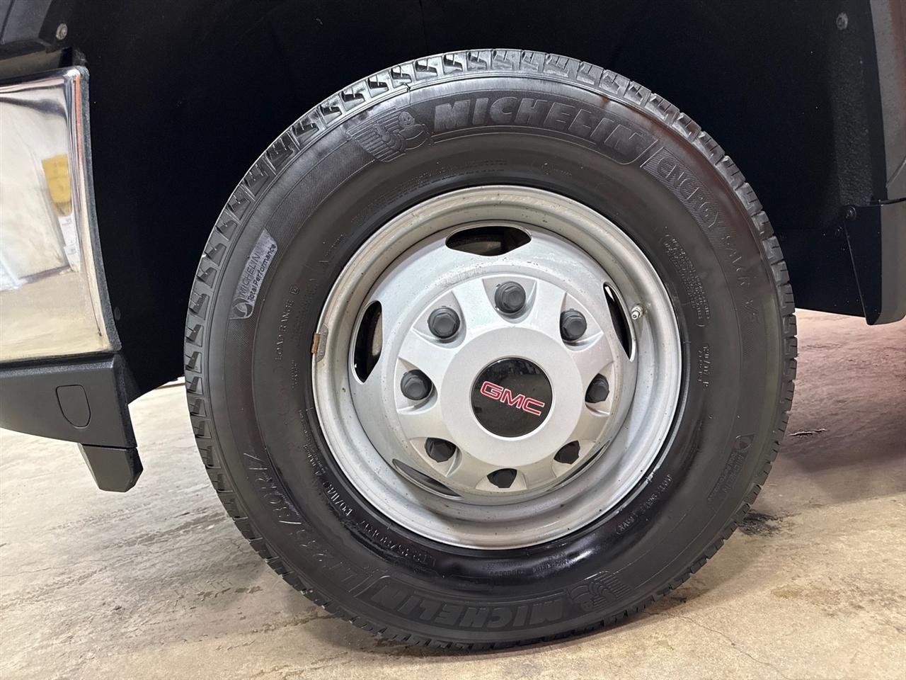 GMC Sierra 3500HD Base 2WD 2020