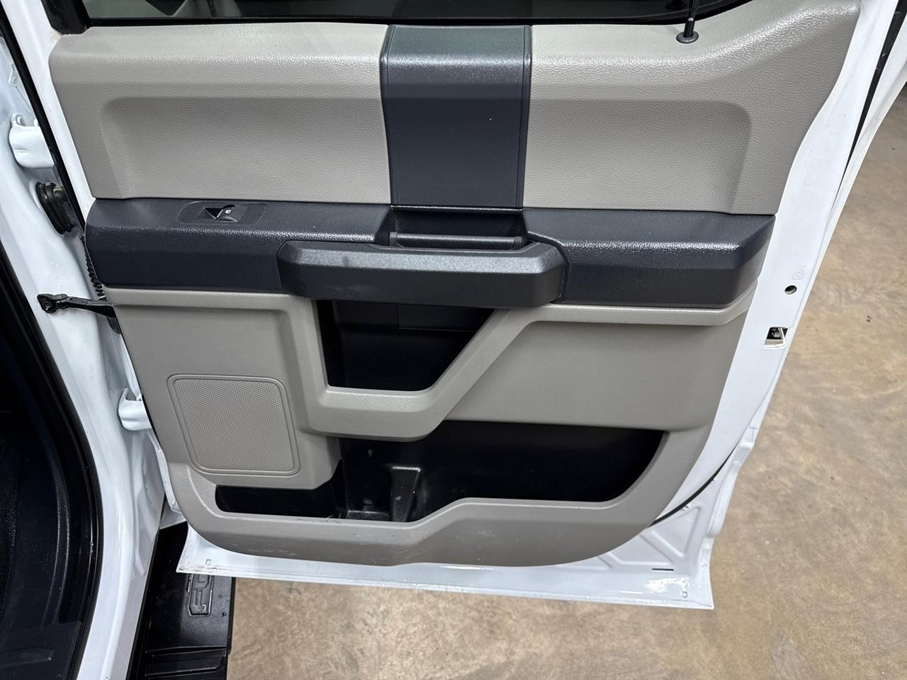 Ford F-250 SD XL Crew Cab Long Bed 4WD 2022