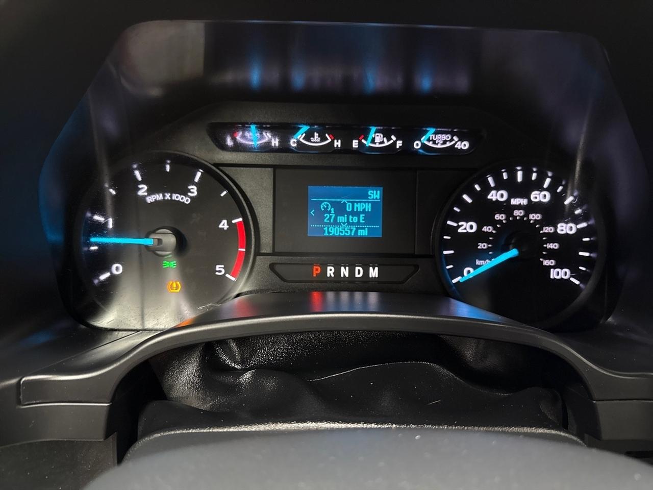 Ford F-350 SD Platinum Crew Cab Long Box 4WD DRW 2022