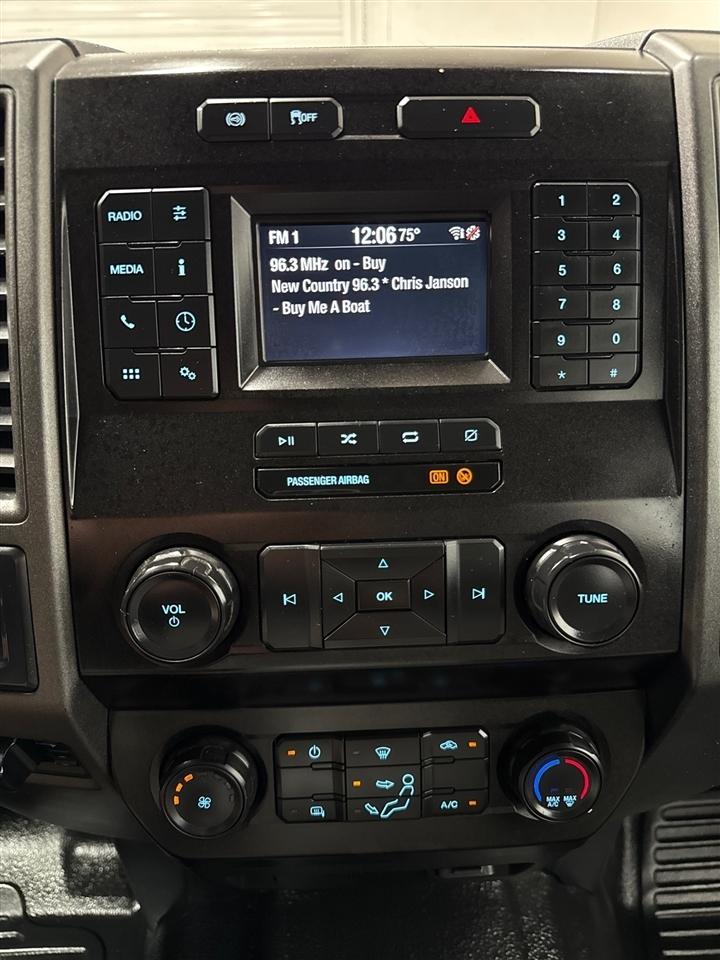 Ford F-350 SD Platinum Crew Cab Long Box 4WD DRW 2022