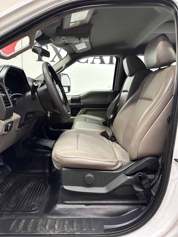 Ford F-350 SD Platinum Crew Cab Long Box 4WD DRW 2022