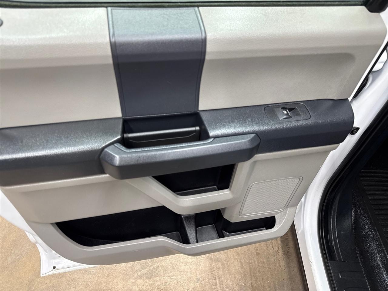 Ford F-350 SD Platinum Crew Cab Long Box 4WD DRW 2022