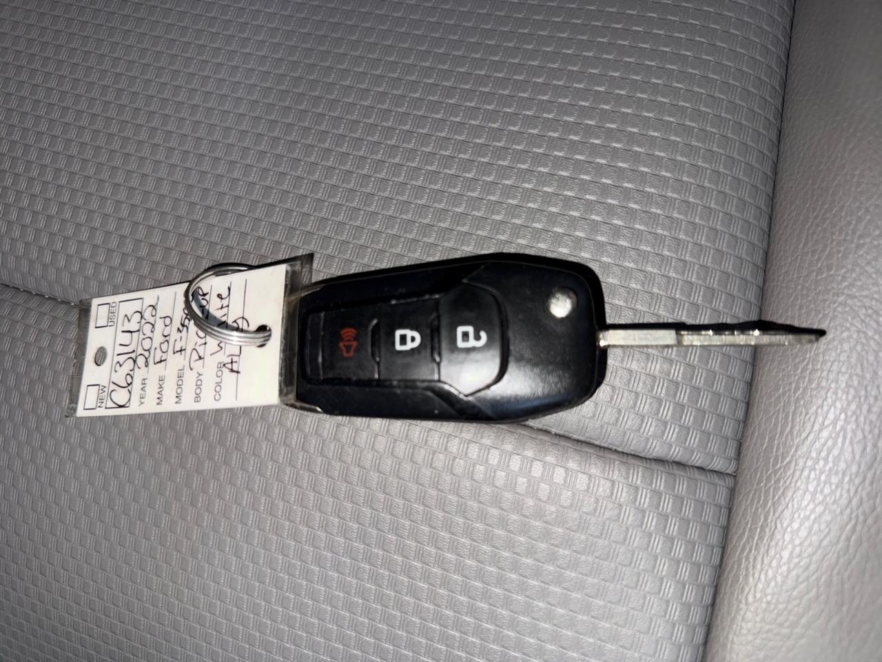 Ford F-350 SD Platinum Crew Cab Long Box 4WD DRW 2022