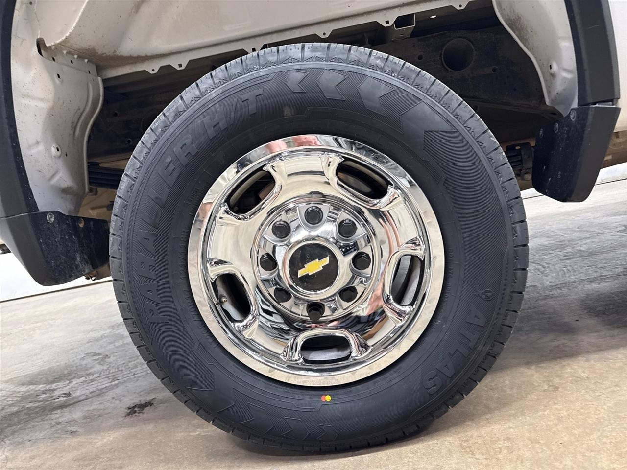 Chevrolet Silverado 2500HD Work Truck Double Cab Long Box 4WD 2023