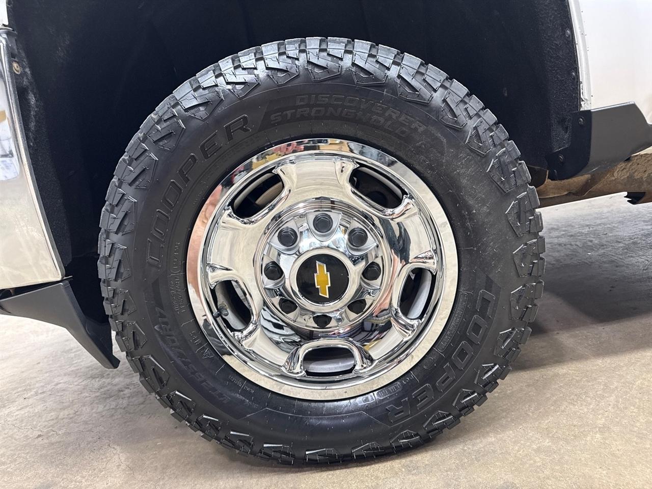 Chevrolet Silverado 2500HD Work Truck Crew Cab Long Box 4WD 2019