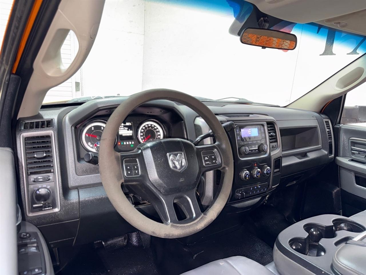 RAM 3500 Regular Cab 2WD LWB DRW 2017