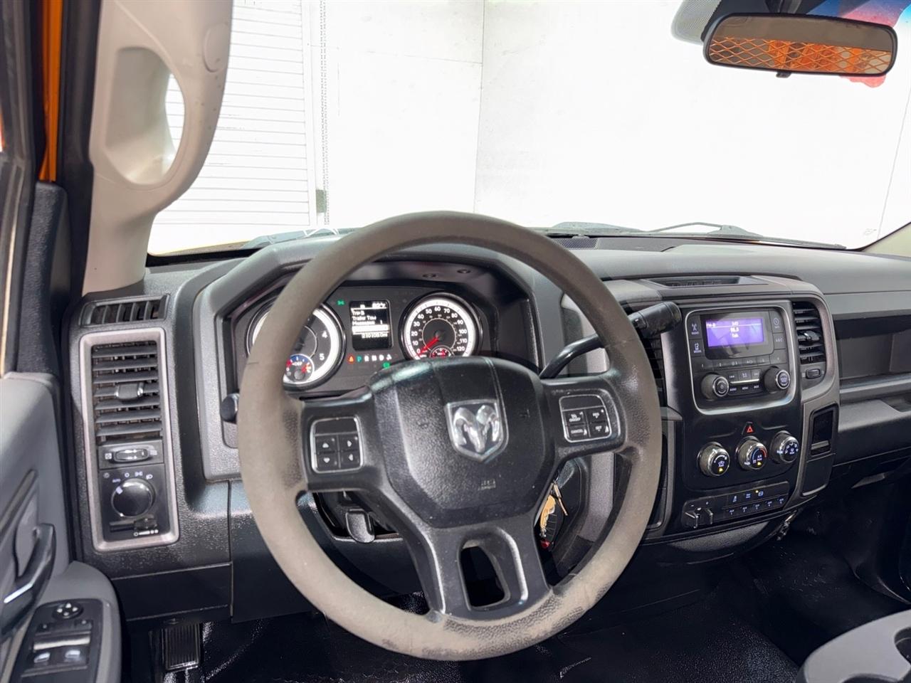 RAM 3500 Regular Cab 2WD LWB DRW 2017