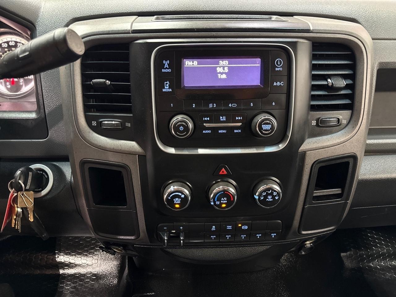 RAM 3500 Regular Cab 2WD LWB DRW 2017