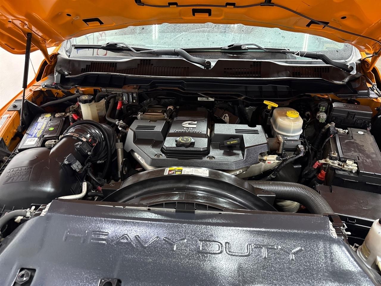 RAM 3500 Regular Cab 2WD LWB DRW 2017