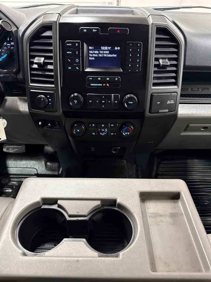 Ford F-350 SD XL Crew Cab Long Bed DRW 4WD 2022