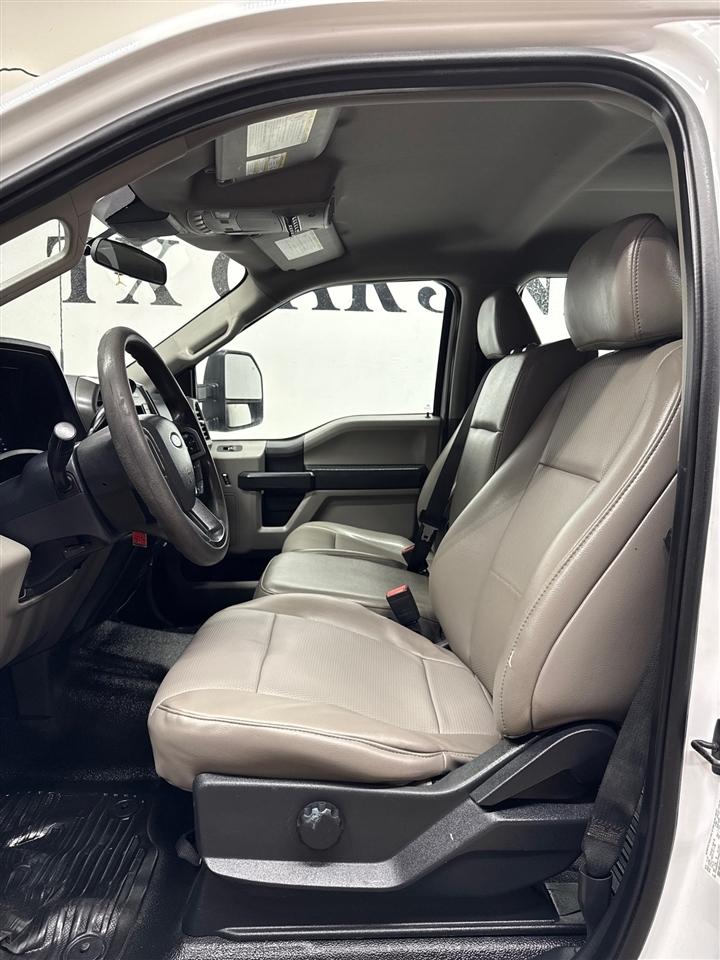 Ford F-350 SD XL Crew Cab Long Bed DRW 4WD 2022