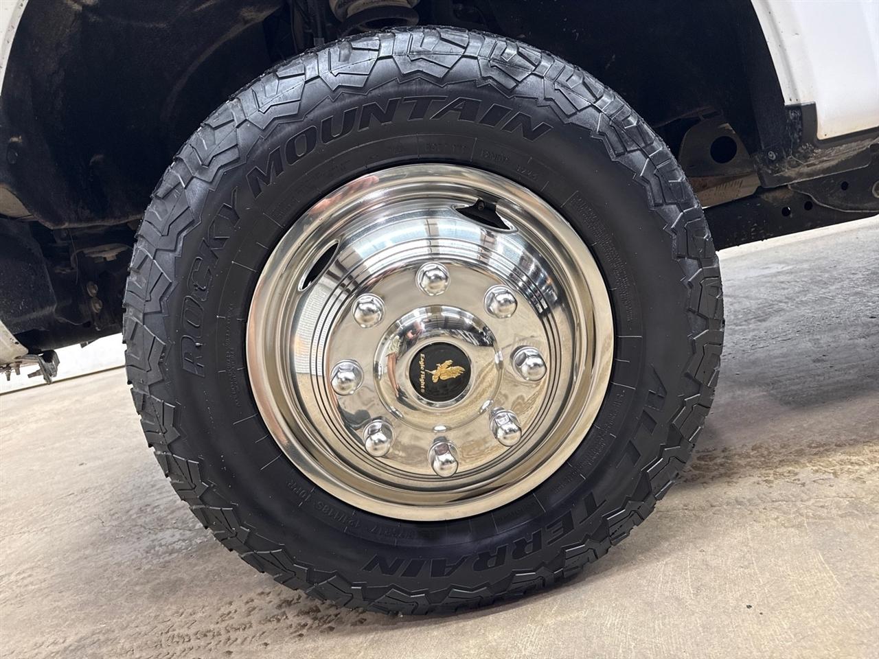 Ford F-350 SD XL Crew Cab Long Bed DRW 4WD 2022