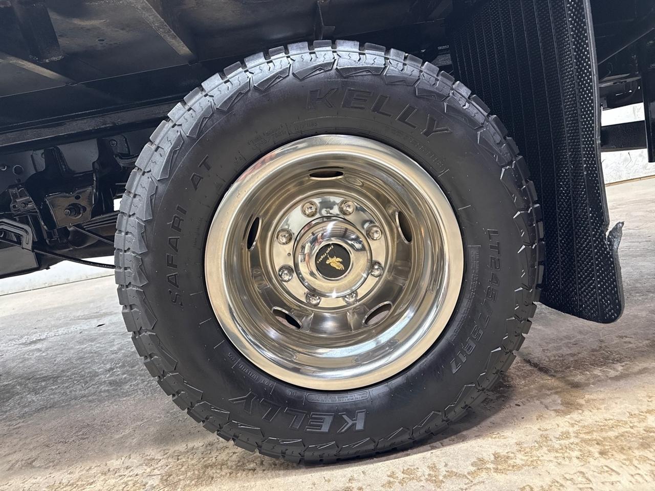 Ford F-350 SD XL Crew Cab Long Bed DRW 4WD 2022