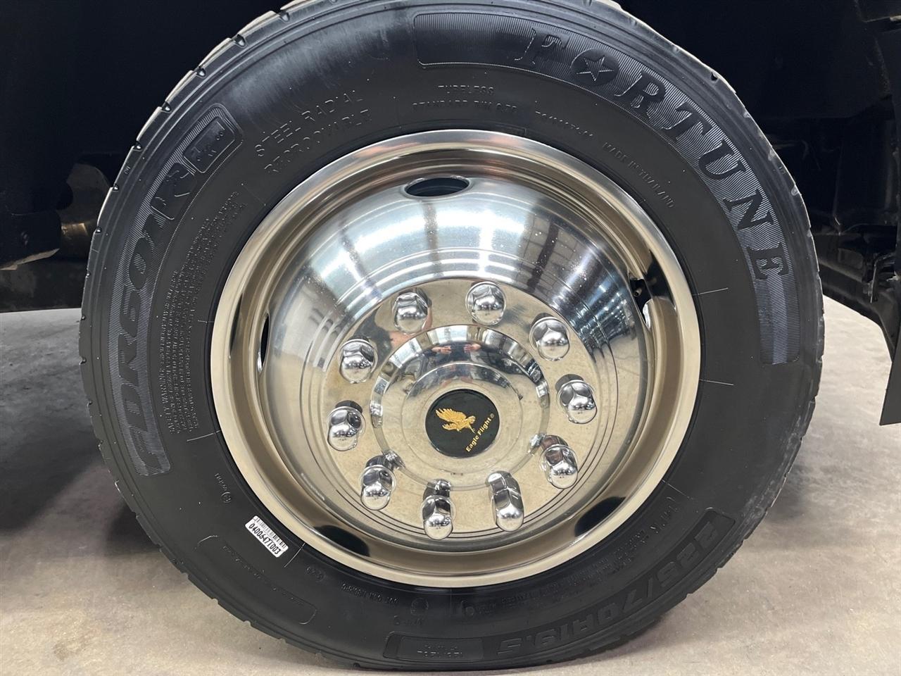 Ford F-550 Crew Cab DRW 4WD 2024