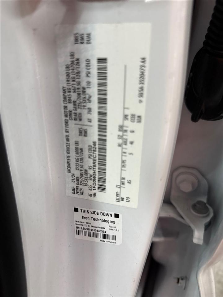 Ford F-550 Crew Cab DRW 4WD 2024