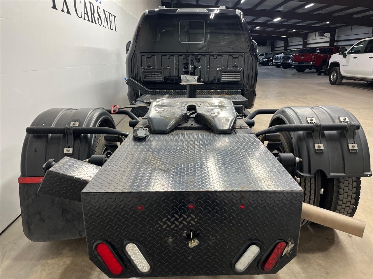 Ford F-550 Crew Cab DRW 4WD 2024
