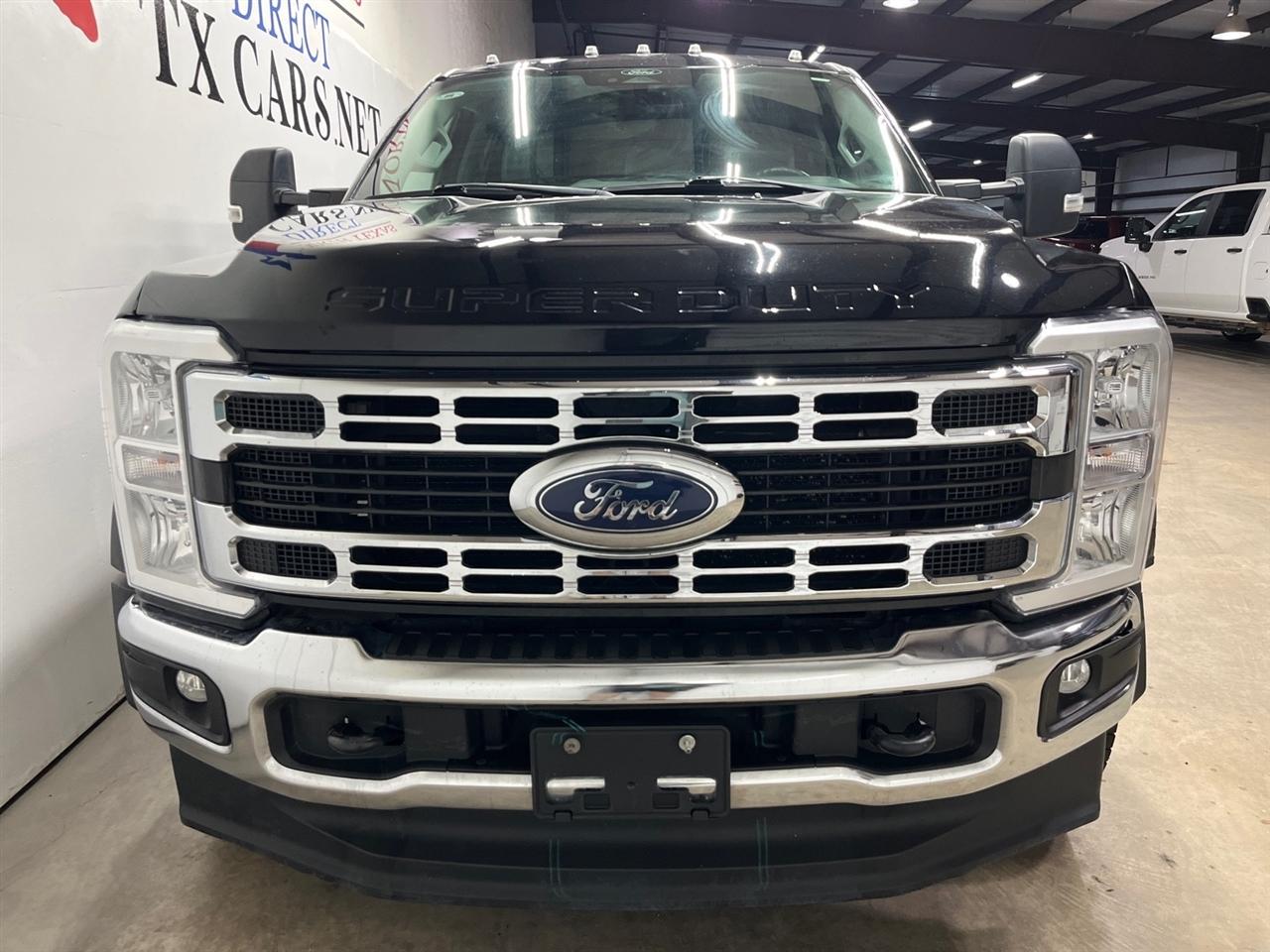 Ford F-550 Crew Cab DRW 4WD 2024