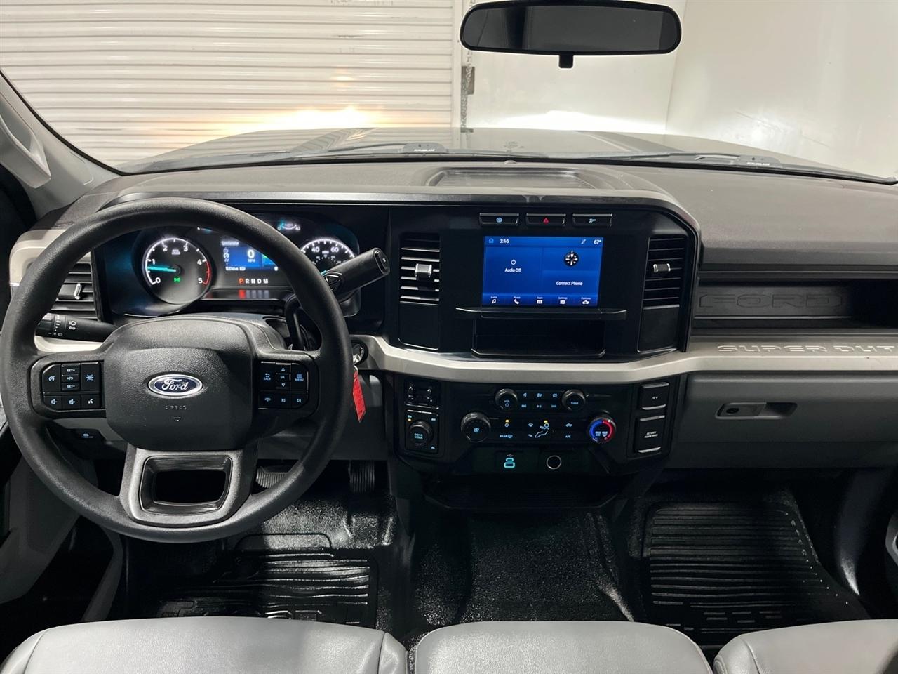 Ford F-550 Crew Cab DRW 4WD 2024
