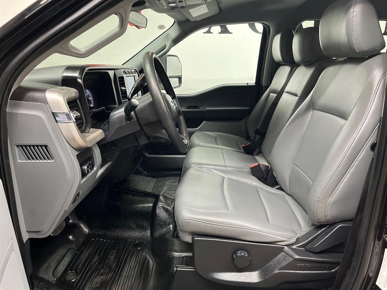 Ford F-550 Crew Cab DRW 4WD 2024