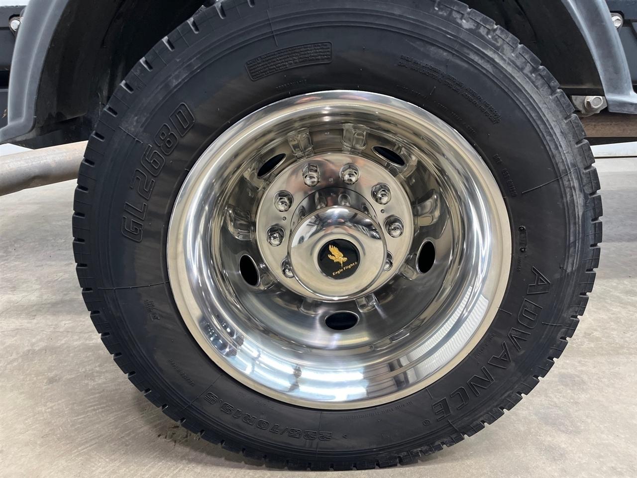 Ford F-550 Crew Cab DRW 4WD 2024