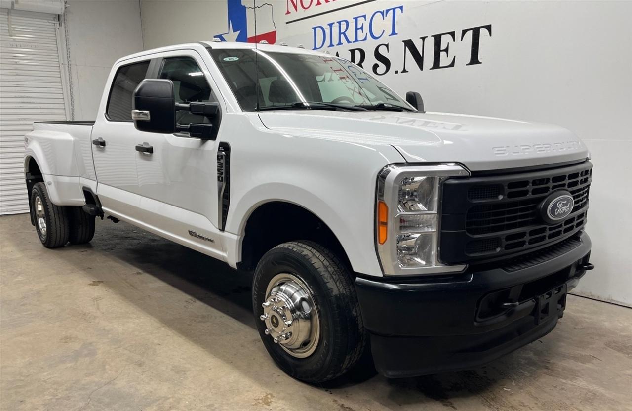 Ford F-350 SD Platinum Crew Cab Long Box 4WD DRW 2023