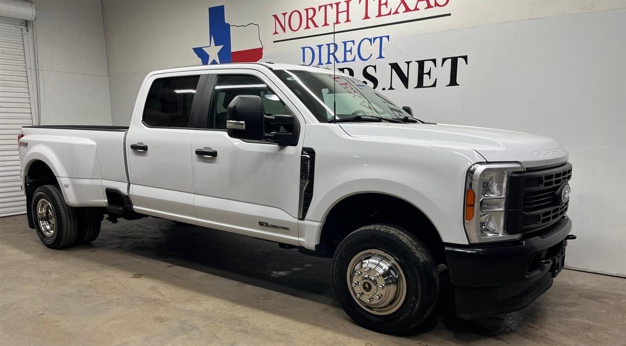 Ford F-350 SD Platinum Crew Cab Long Box 4WD DRW 2023