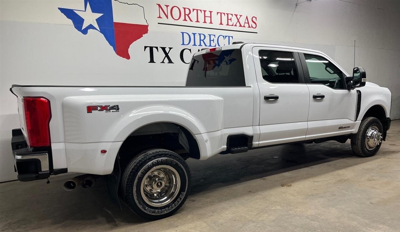 Ford F-350 SD Platinum Crew Cab Long Box 4WD DRW 2023