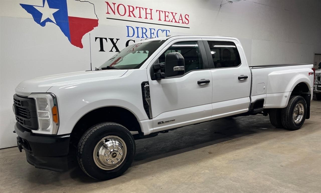Ford F-350 SD Platinum Crew Cab Long Box 4WD DRW 2023